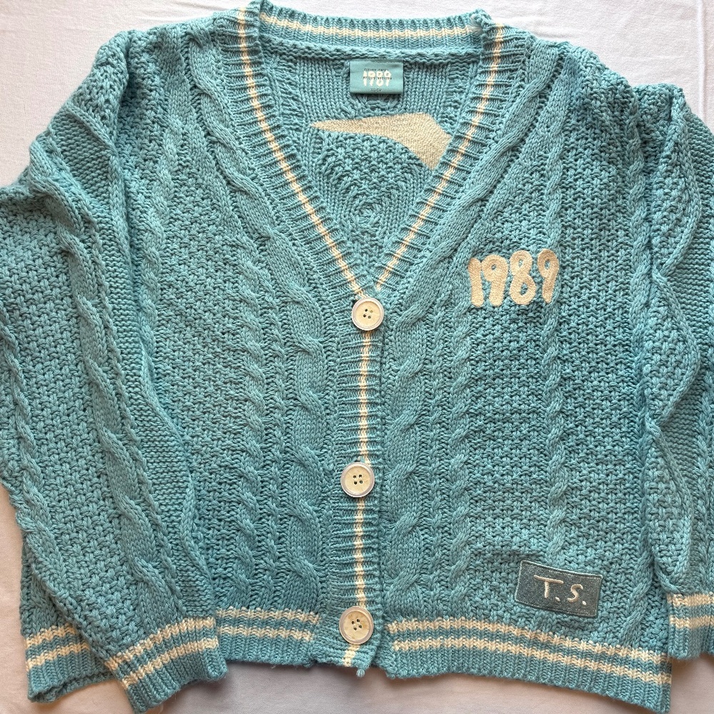 Authentic Taylor Swift 1989 Cardigan (gently used) Size XS/SM